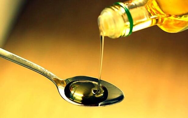 Cleansing a child's body of worms with castor or linseed oil